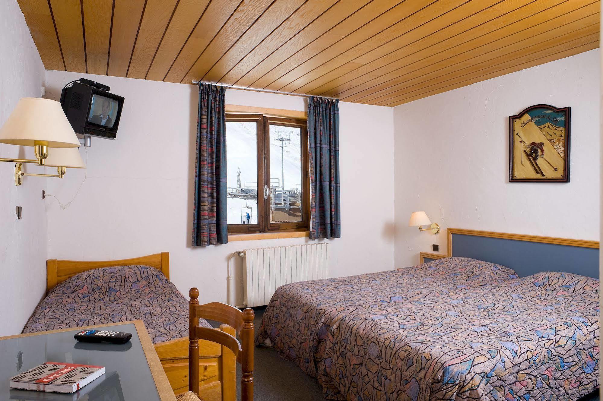 Madame Vacances Hotel Le Christina Alpe d'Huez Ngoại thất bức ảnh